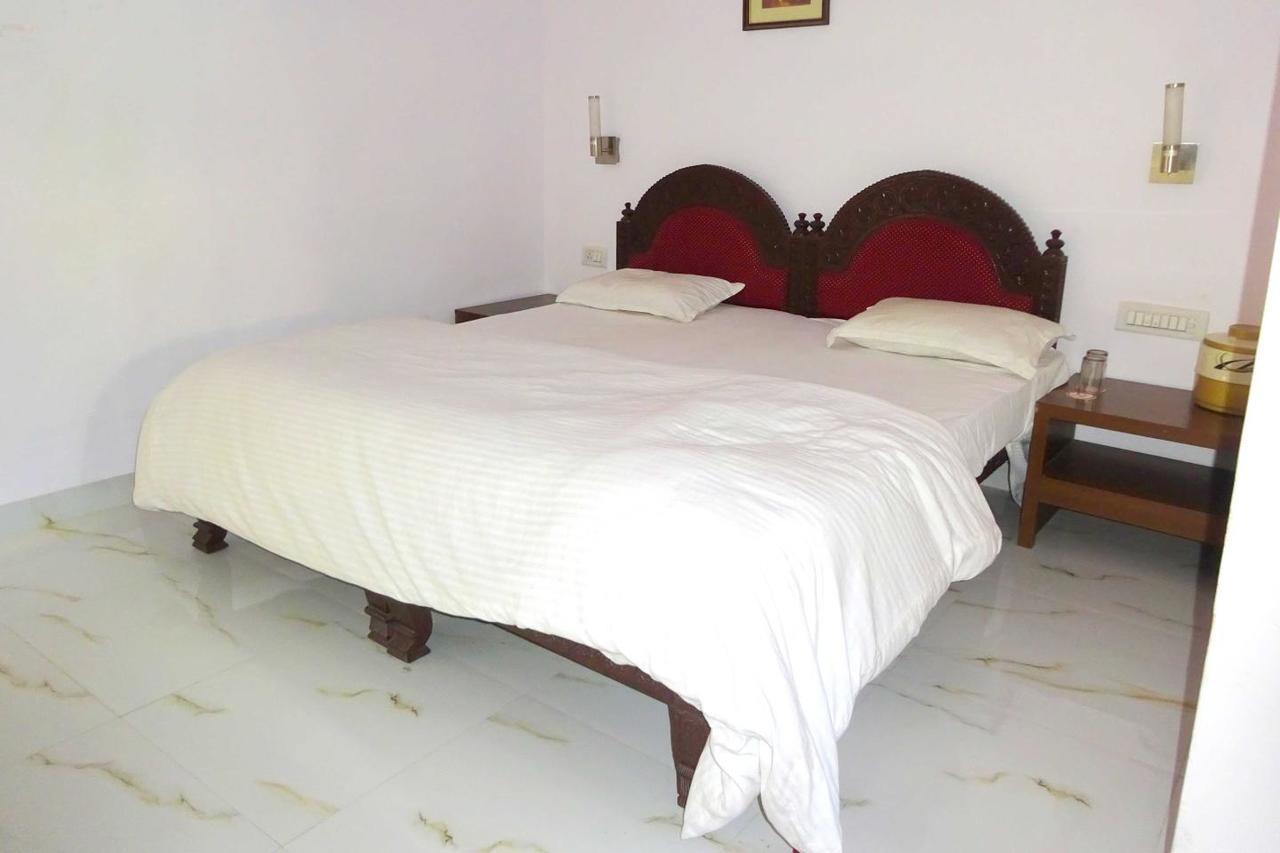Hotel Utsav Nāthdwāra Buitenkant foto