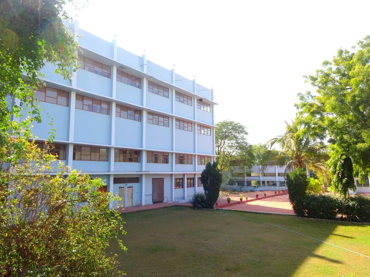 Hotel Utsav Nāthdwāra Buitenkant foto