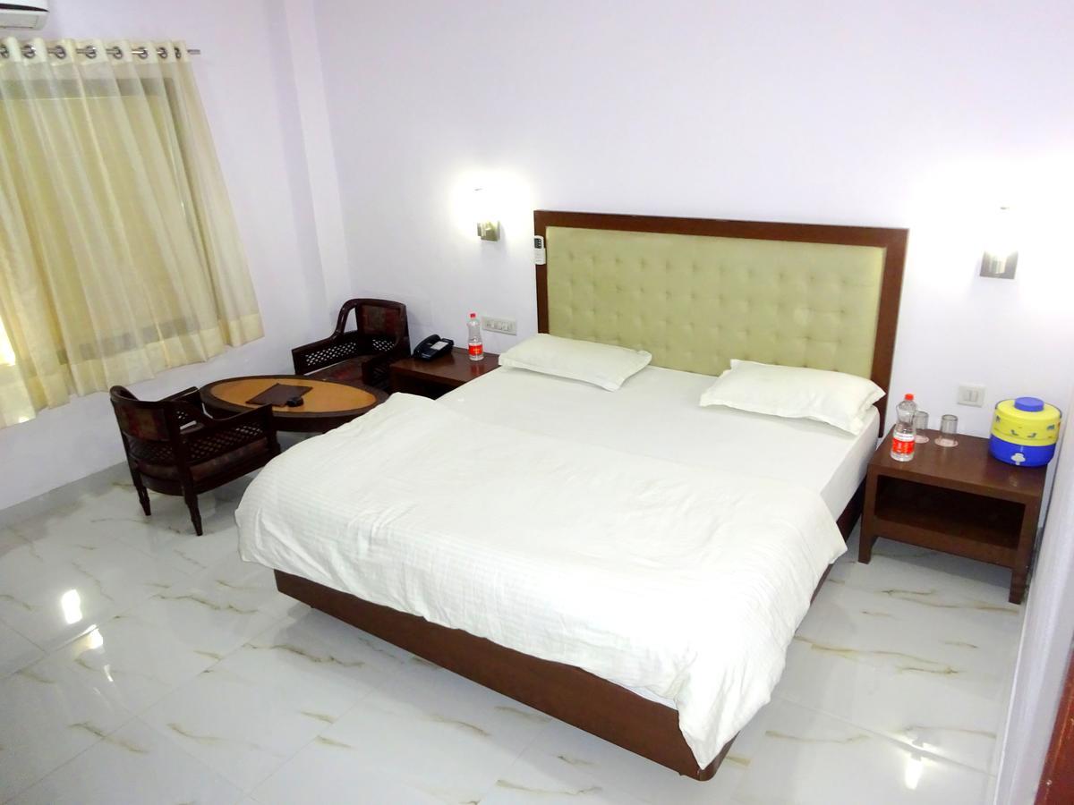 Hotel Utsav Nāthdwāra Buitenkant foto
